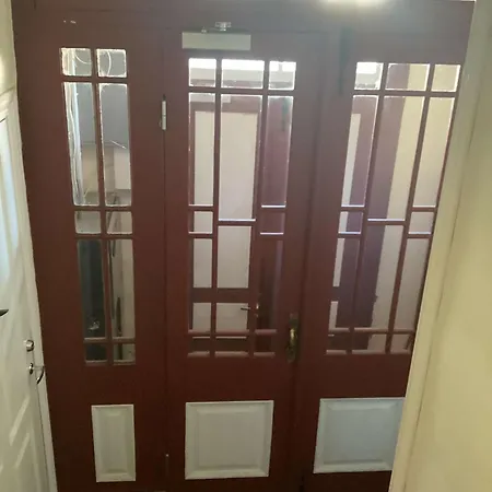 Apartment Hygge Home With Terrace - Cottage-Style Apartment With Free Parking Friday 7 Pm - Monday 8 Am *