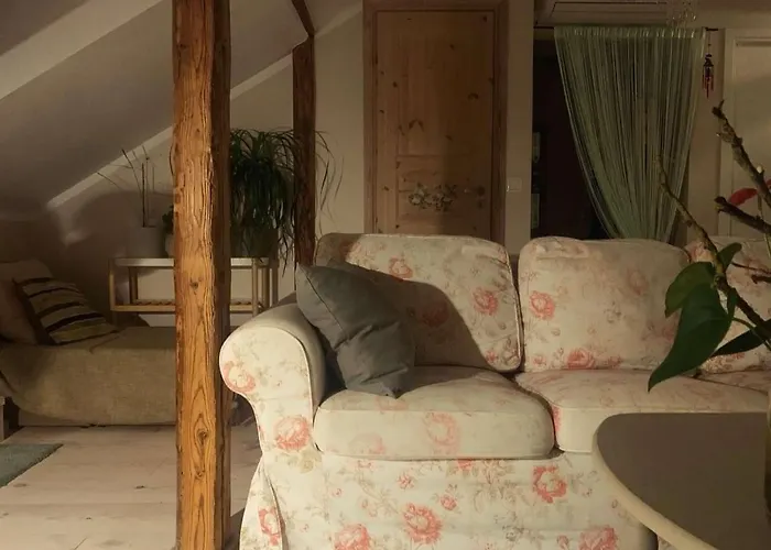 Apartment Hygge - Bright Cottage-style With Terrace & Free Weekend Parking *